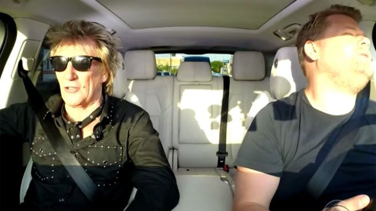 El genial karaoke que Rod Stewart hizo en un auto