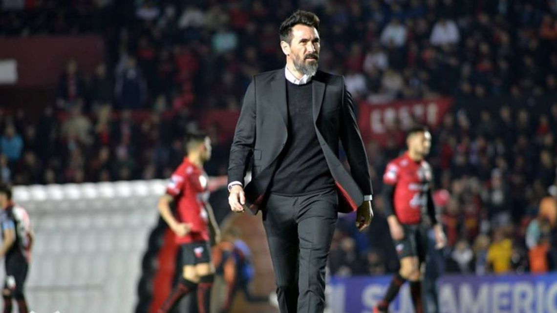 Eduardo Domínguez dejó de ser el entrenador de Colón. 