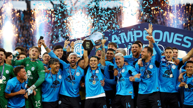 Una postal para la historia del fútbol cordobés. Foto: Reuters.