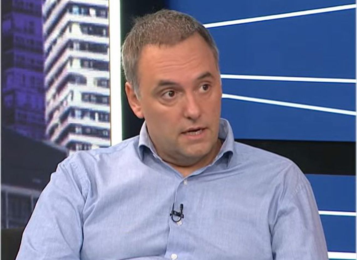 Los dueños de la inmobiliaria complicaron más a Adorni.