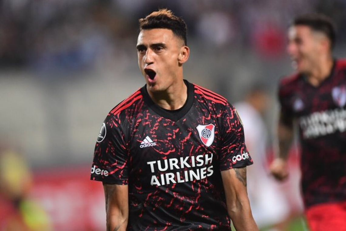 Suárez está de vuelta: River ganó en Perú y sumó tres puntos de oro.