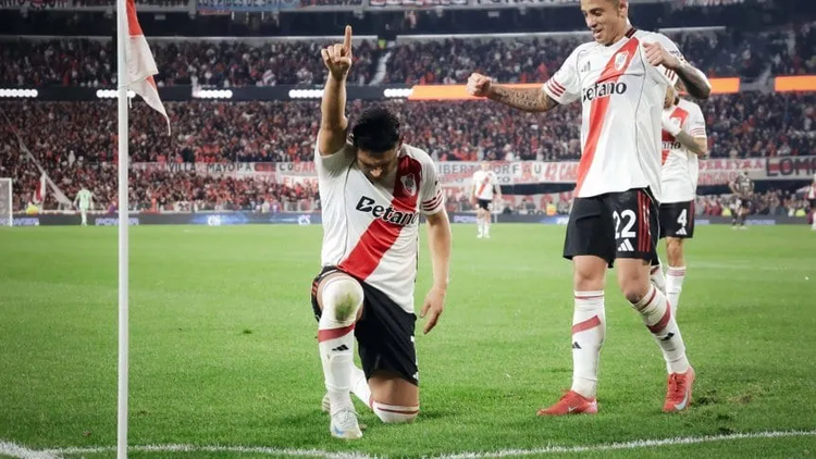 El festejo como Marcelo Matador Salas, crack que la rompió en River.