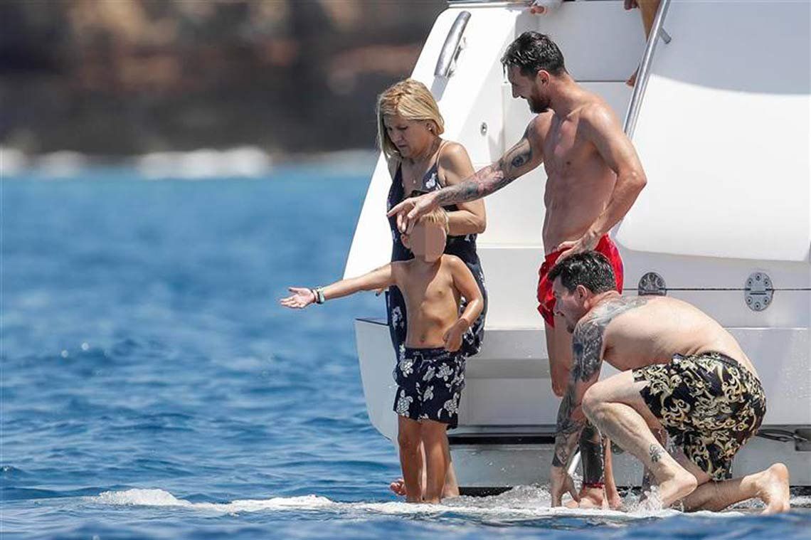 Mirá las fotos de las vacaciones de Lionel Messi en Ibiza