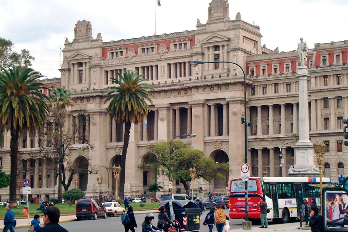 Rechazo de referentes del Poder Judicial al proyecto para que paguen Ganancias