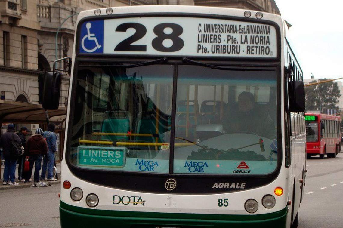Están de paro 80 líneas de colectivos en Capital y Gran Buenos Aires