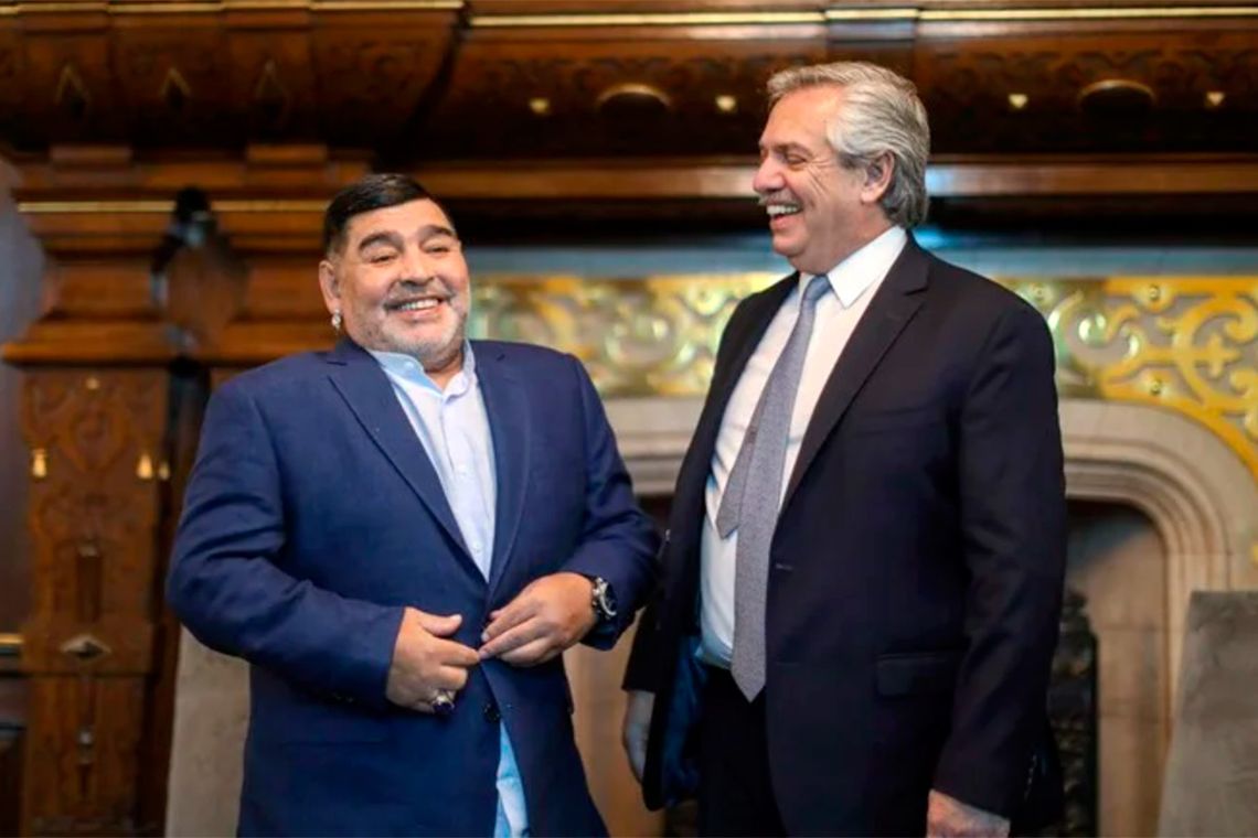Alberto Fernández recordó a Maradona con un guiño a la Selección