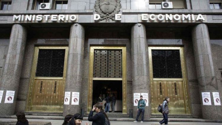 El Gobierno refinanció más del 100% de los vencimientos de deuda en pesos