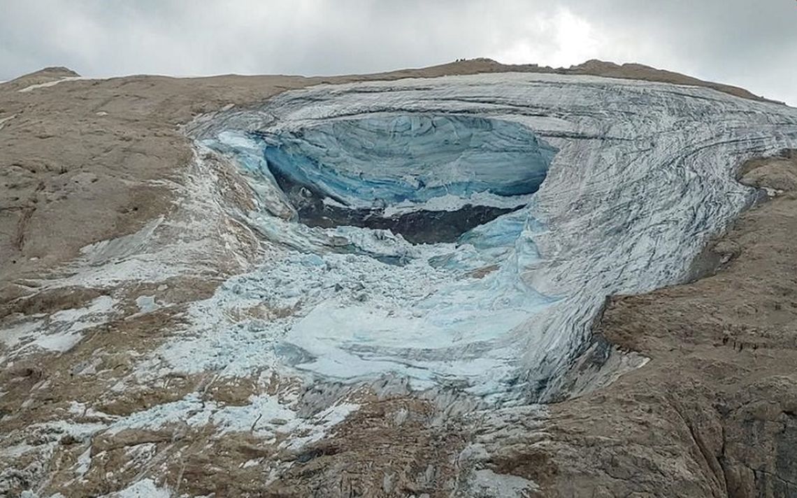 Imagen del glaciar tomada luego del derrumbe. 
