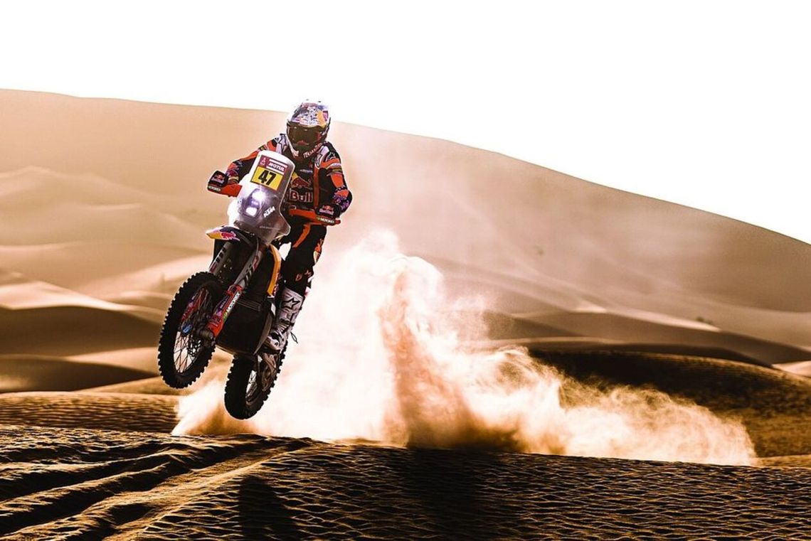 Kevin Benavides rumbo al triunfo en el Rally Dakar 2023