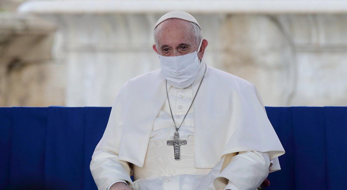El Papa Francisco recibió la primera dosis de Pfizer