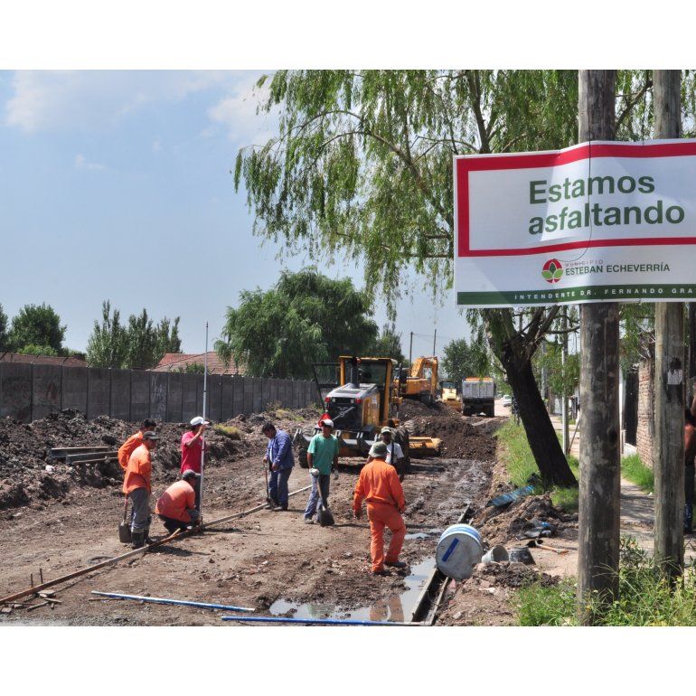 La pavimentación avanza en Barrio Plan Federal de Esteban Echeverría