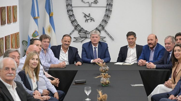 Gobernadores del PJ denunciaron el desfinanciamiento y reclamaron obra pública