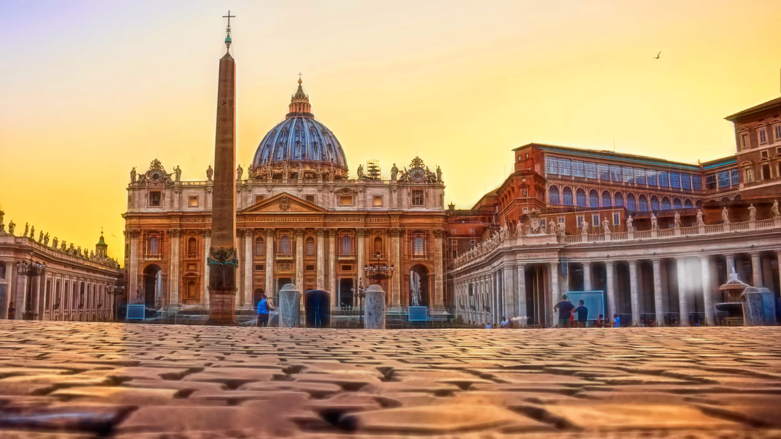 Vaticano - El Papa Francisco firma una nueva norma contra el abuso infantil 