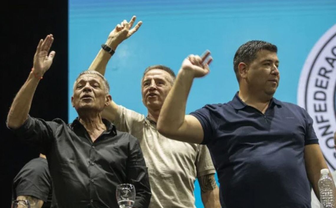 Jorge Sola (en el centro de la imagen) dijo que la CGT Jorge Sola (en el centro de la imagen) dijo que la CGT