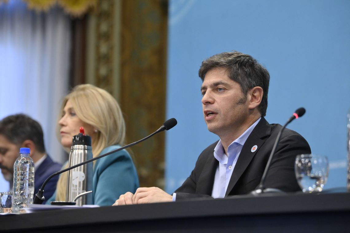 Axel Kicillof presentó el Presupuesto 2026 acompañado por la vicegobernadora Verónica Magario