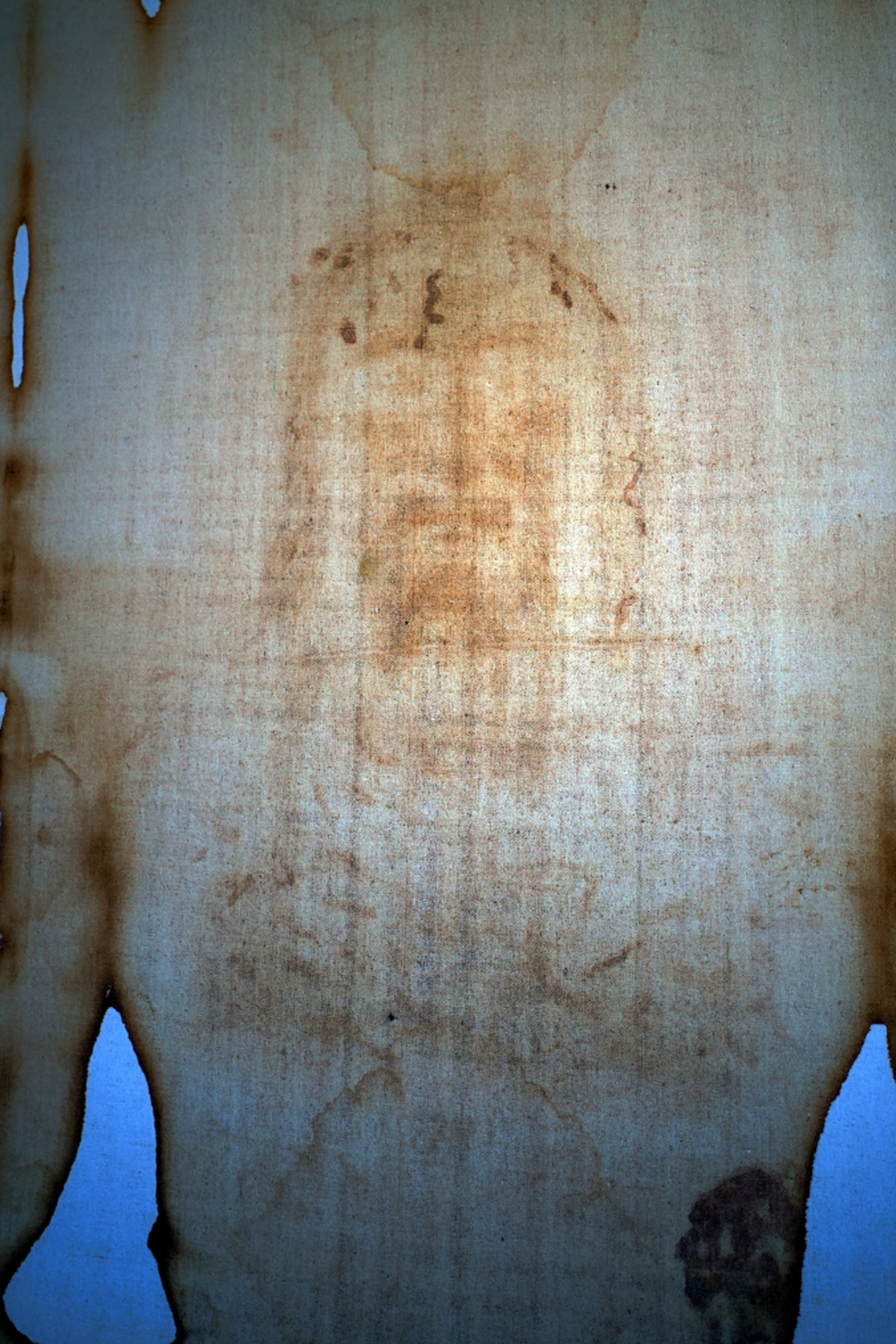 l rostro fue creado mediante algoritmos que analizaron las formas impresas en la tela.