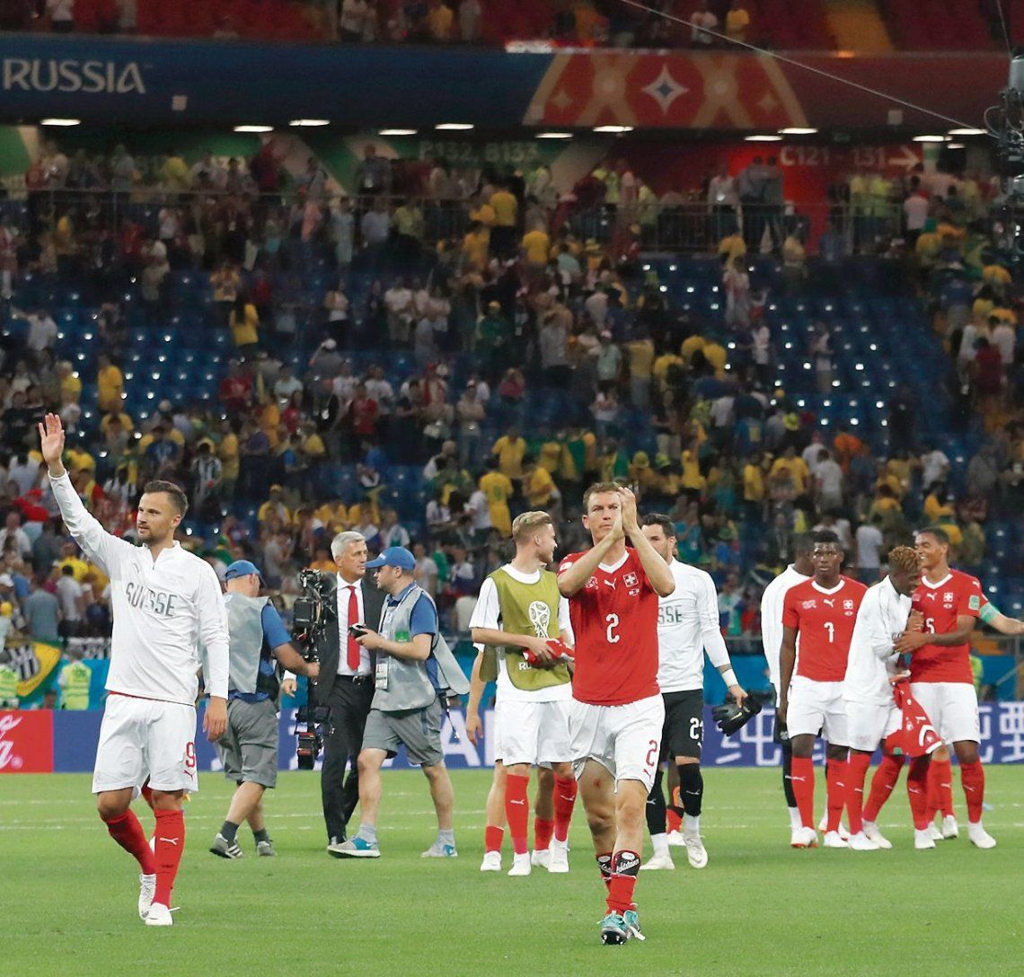Suiza le empató sorpresivamente a Brasil y abrió un paréntesis en el Grupo E de cara a su definición y cruces.