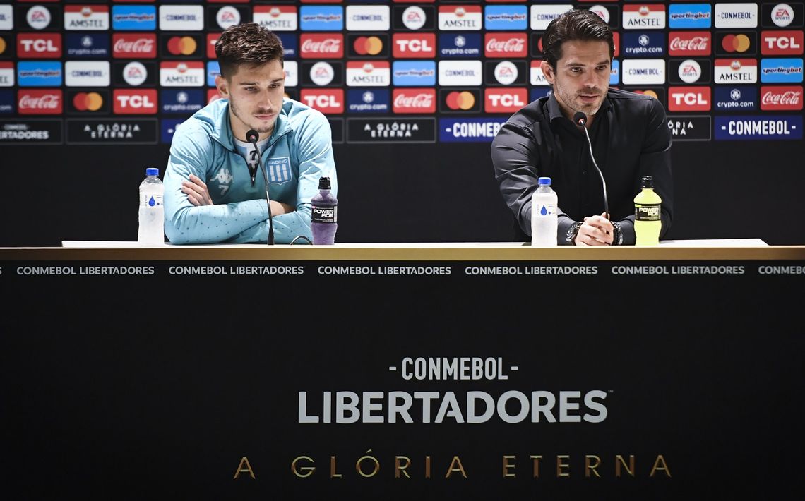 Fernando Gago y Matías Rojas en conferencia de prensa desde el Maracaná.