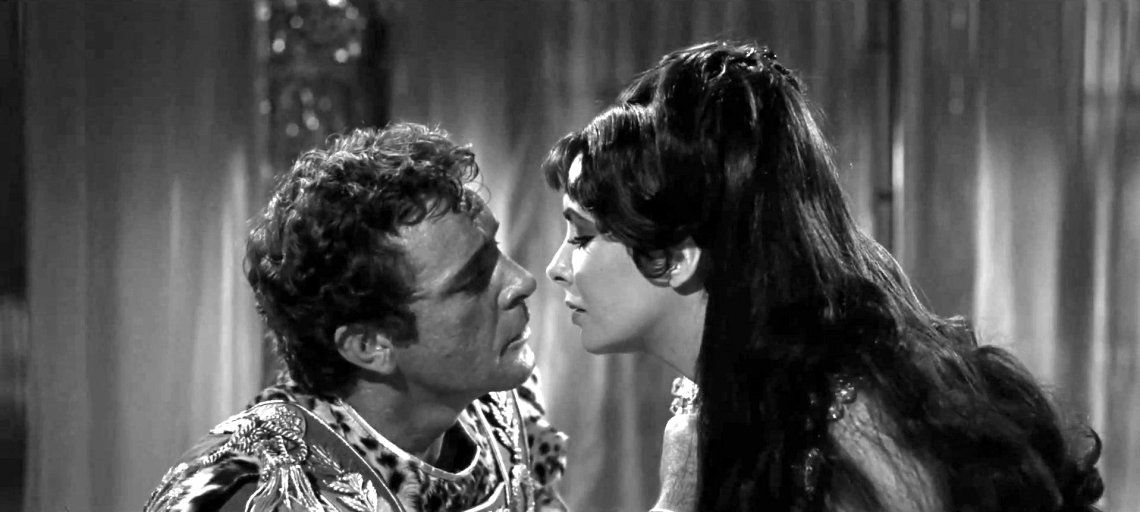 Elizabeth Taylor y Richard Burton en Cleopatra