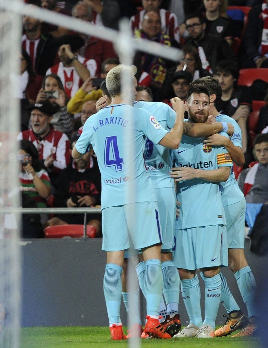 Barcelona ganó en Bilbao, con un gol de Messi, y sigue en la punta