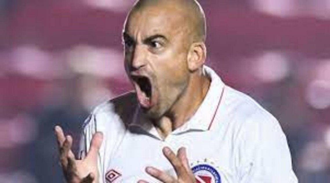 ¡Se grita como un gol! Santiago Silva vuelve a las canchas.