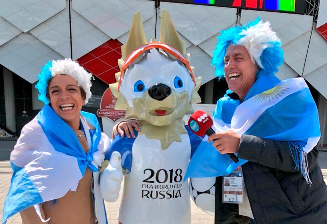 Un policía ruso echó a Marley y a Lizy Tagliani del estudio de Por el Mundo