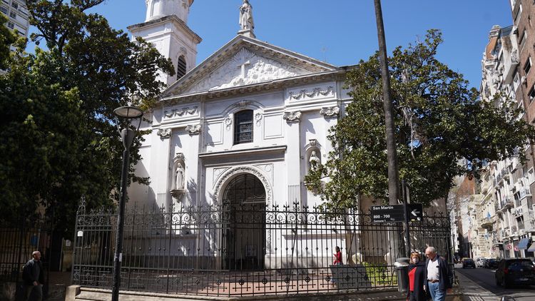 El arzobispo porteño vinculó las grietas en la iglesia de Santa Catalina con las obras en Viamonte.