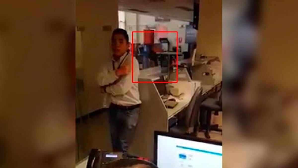 Aseguran que una niña duende fue captada en cámara de seguridad dentro de  un local en Perú
