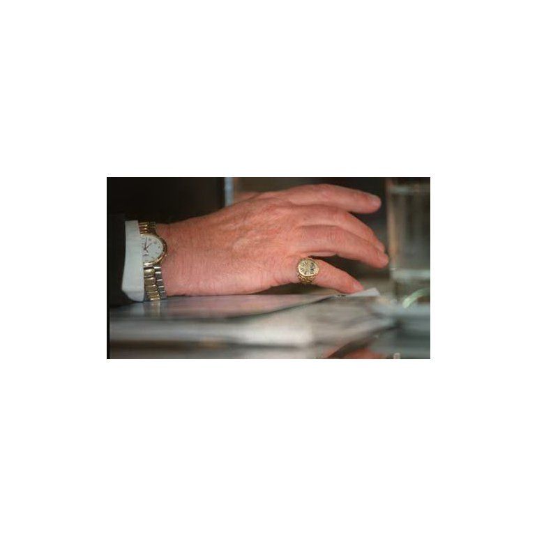 En Viamonte todos buscan el anillo de Don Julio