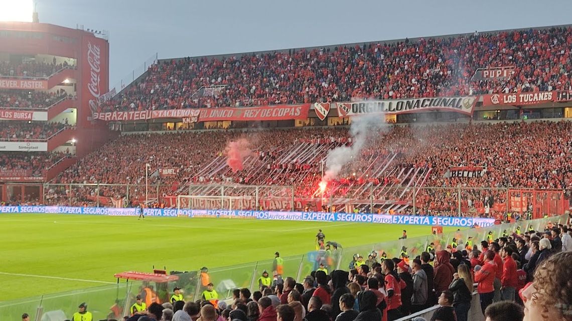 Santi Maratea comenzó la colecta para pagar las deudas del Club Atlético  Independiente - MMX