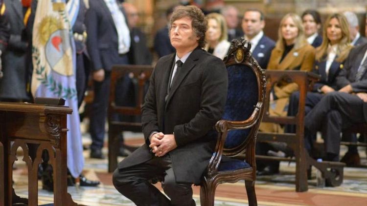 duro mensaje del arzobispo garcia cuerva: basta de arengar la polarizacion