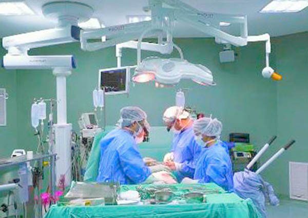 Realizaron cirugía inédita en el hospital Evita Pueblo