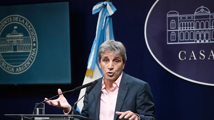 Luis Caputo, ministro de Economía de la Nación, realizó el anuncio a través de una publicación en X.