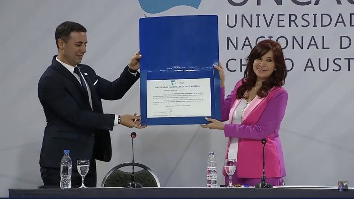 Cristina recibi el doctorado honoris causa de la Universidad de Chaco