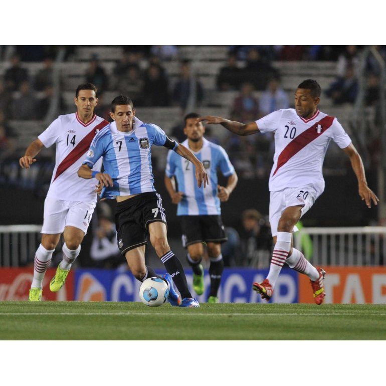 Argentina venció con autoridad a Perú en el Monumental