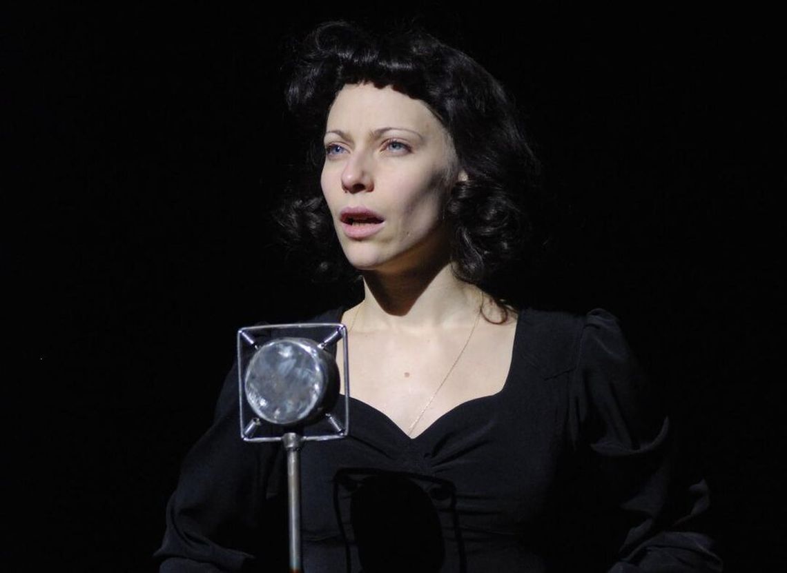 Elena Rogers deslumbra en su interpretación de Édith Piaf