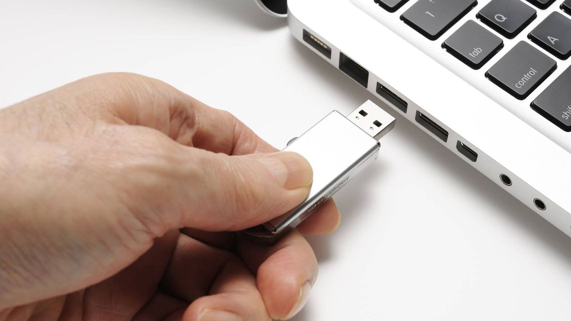 Por esta razón se debe desconectar con seguridad un pendrive