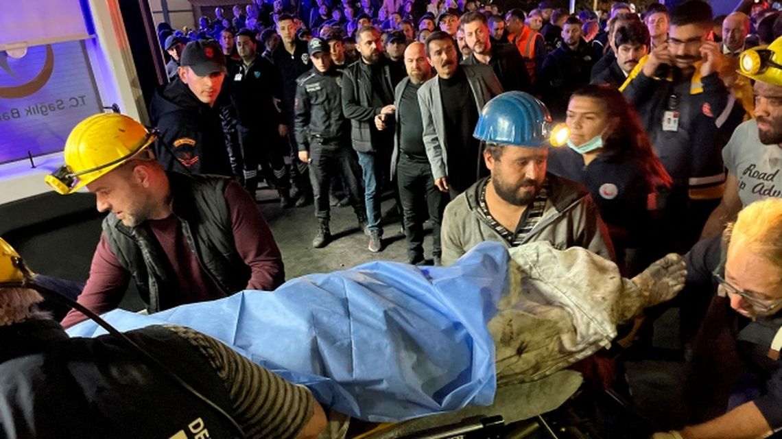 Subieron a 40 los muertos por la explosión en una mina de Turquía.