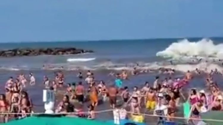 El momento en el que la gente estaba siendo desalojada.&nbsp;