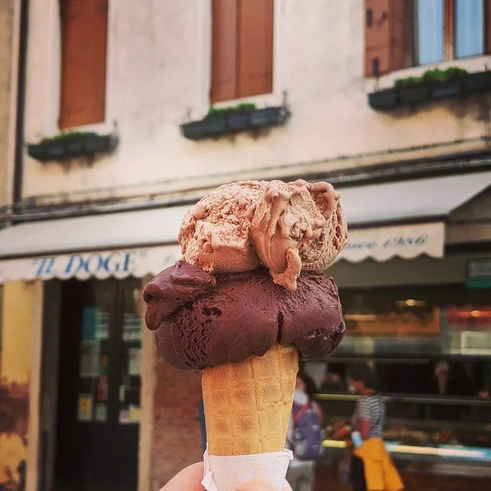 Italia: la propuesta obliga a usar productos naturales y prohíbe que haya más de un 30% de aire en el helado