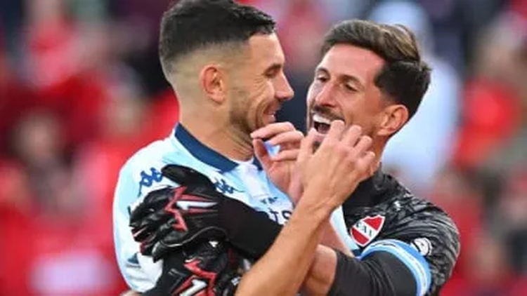 Una foto increíble que dejó el derby.