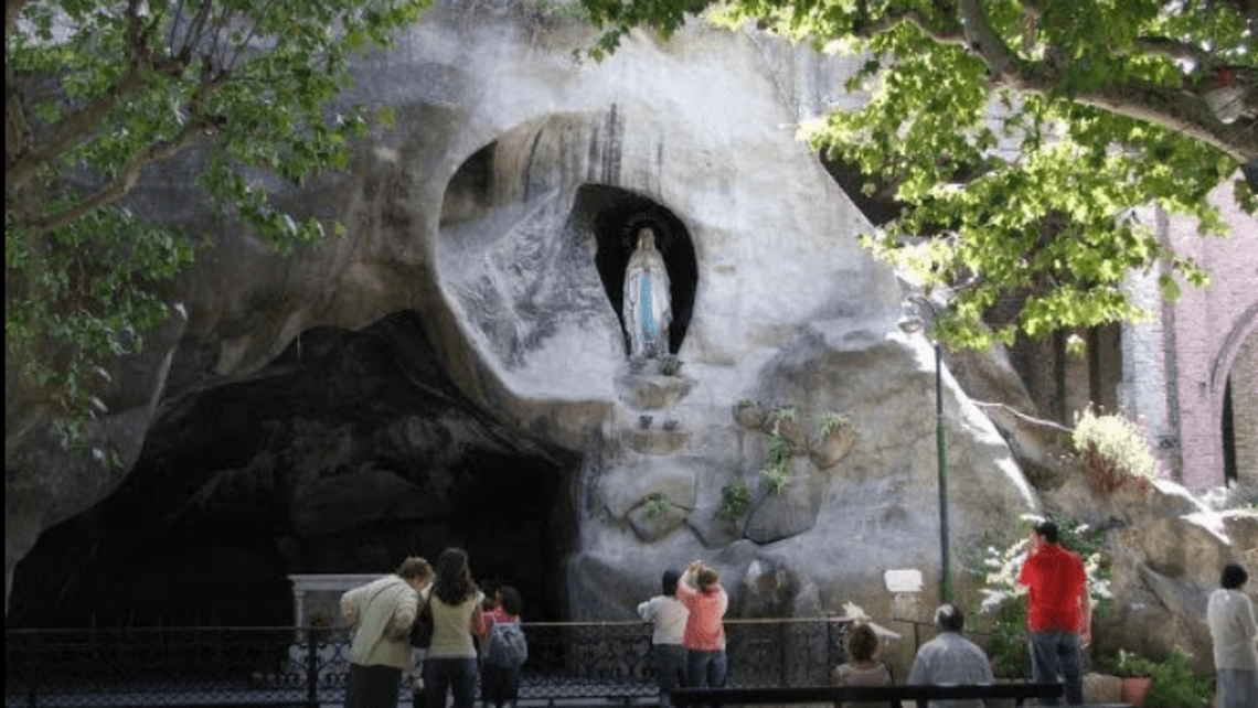 Santos Lugares, Buenos Aires - Gruta de Nuestra Señora de Lourdes