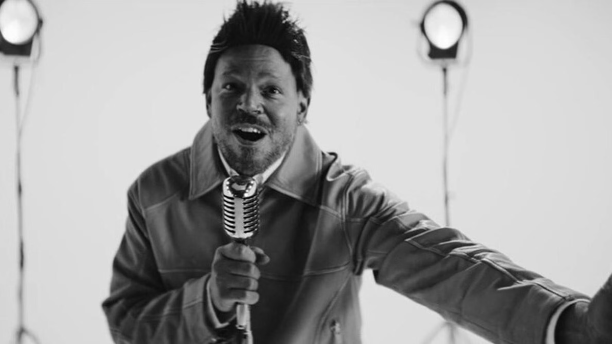 Soy como Messi clavándome a los franceses: lo nuevo de Residente con ...