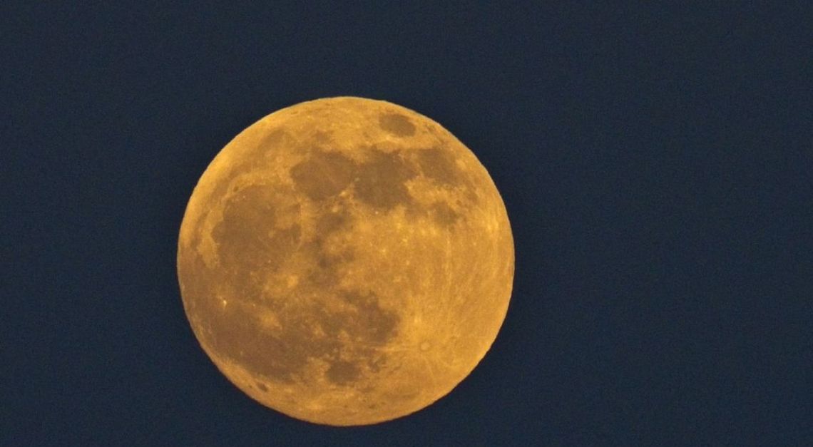 Eclipse total: la Luna de Sangre iluminó el cielo argentino.