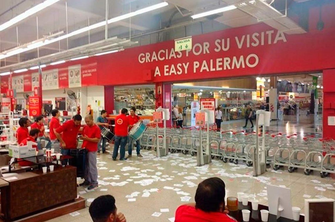 Sorpresivo paro de empleados de Easy Palermo
