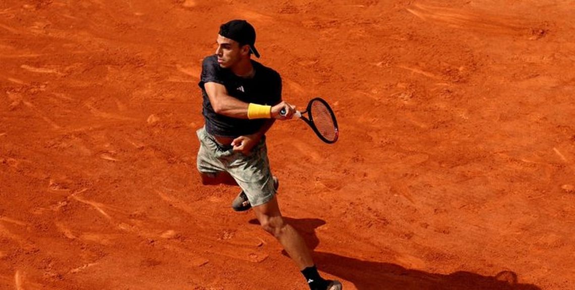 Francisco Cerúndolo avanzó a la tercera ronda del Masters 1000 de Roma.