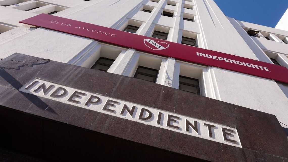 Independiente alcanzó un acuerdo con el América de México para levantar la inhibición que asfixiaba a las finanzas de la entidad.