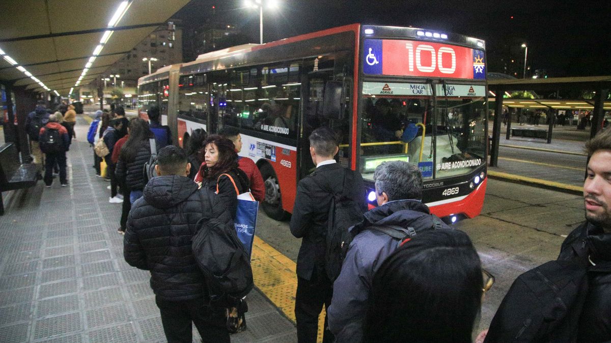 Paro de colectivos en el AMBA: qué líneas no funcionan y cuáles ...