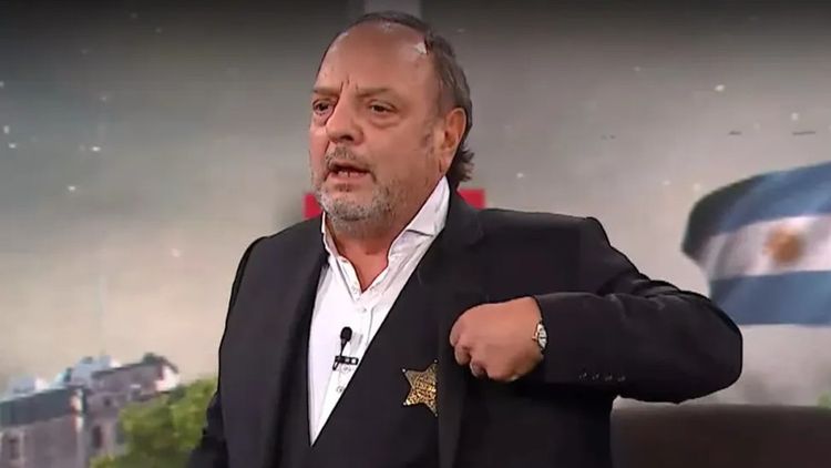 Baby Etchecopar pidió que se investigen si la pareja de Lowrdez Fernández vende droga. 