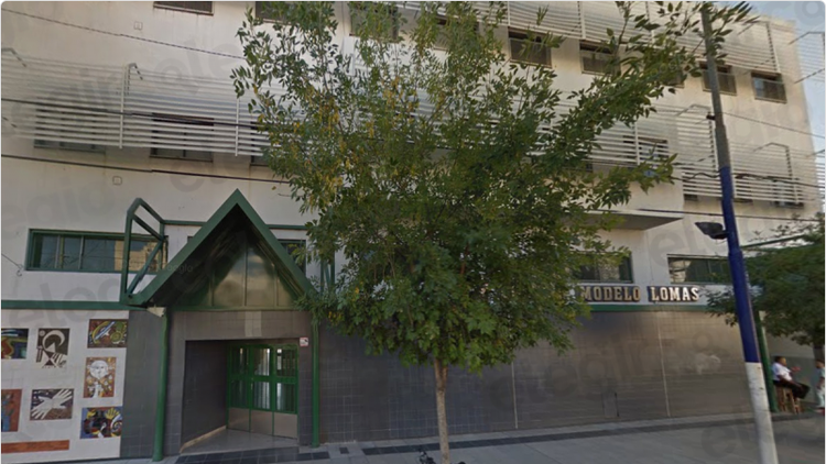 El reclamo de los padres al Colegio Modelo de Lomas.